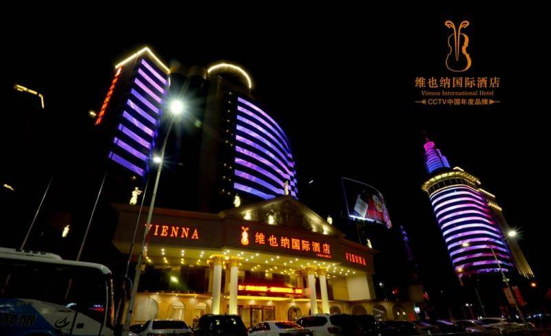 Vienna International Hotel Fenghua Zhongshan Road Bagian luar foto